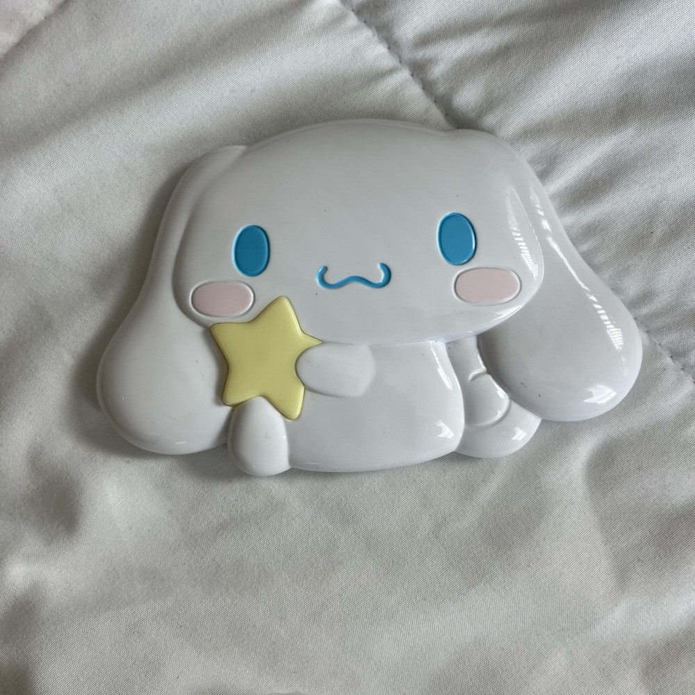 Sanrio Cinnamoroll White and Blue Figurine mirror with comb
